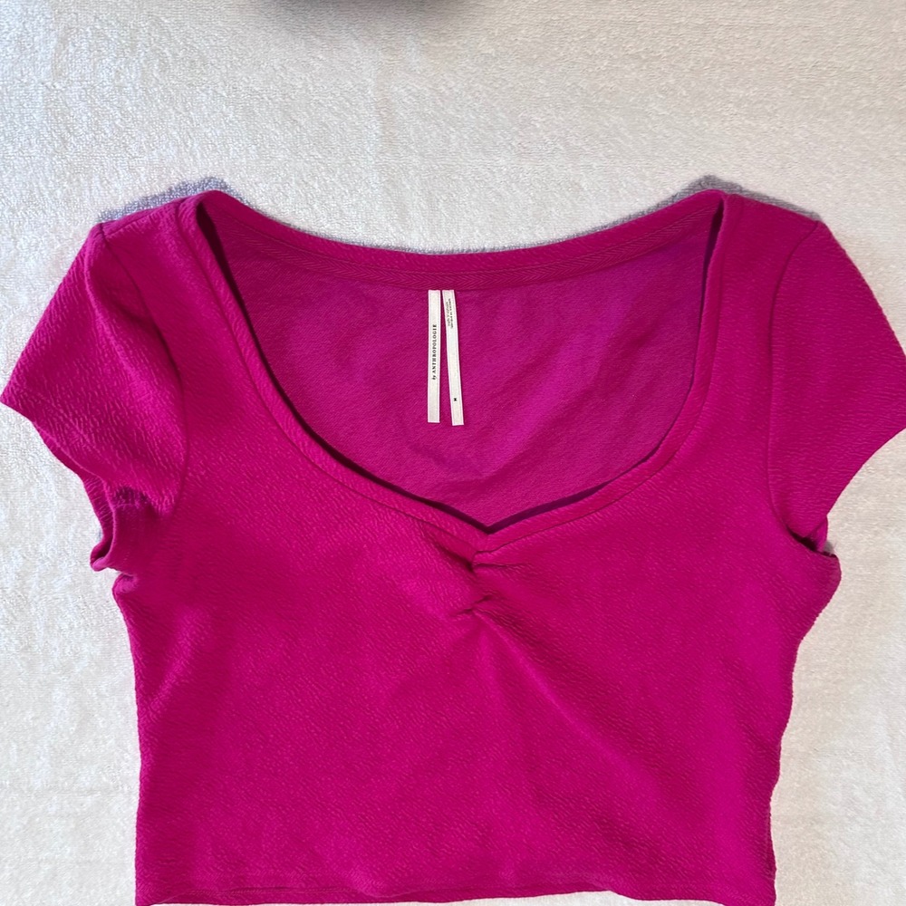 Anthropologie By Anthropologie Ruched Sweetheart Crop Top Magenta Short Sleeve M